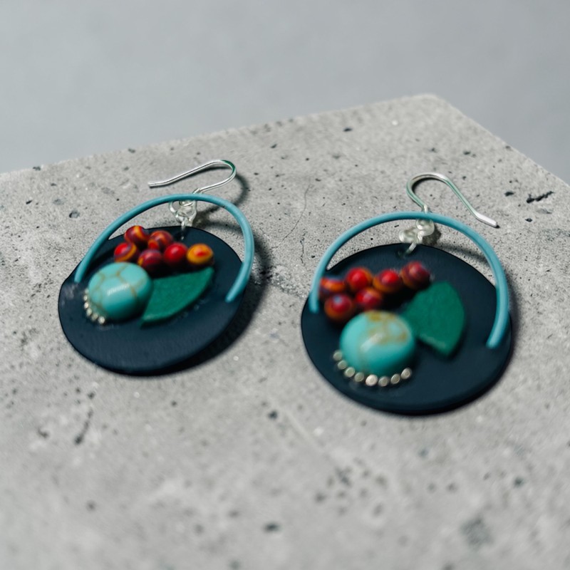 Cercei colorați handmade