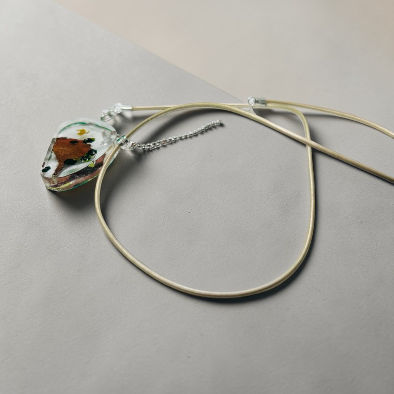 Pandantiv handmade din rășină epoxidică