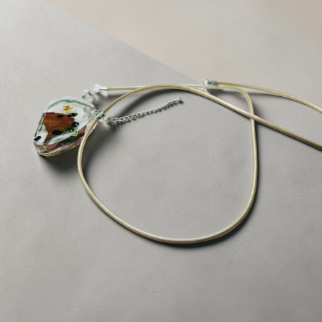 Pandantiv handmade din rășină epoxidică