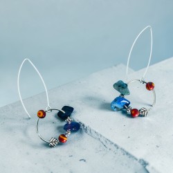 Cercei din argint multicolori.