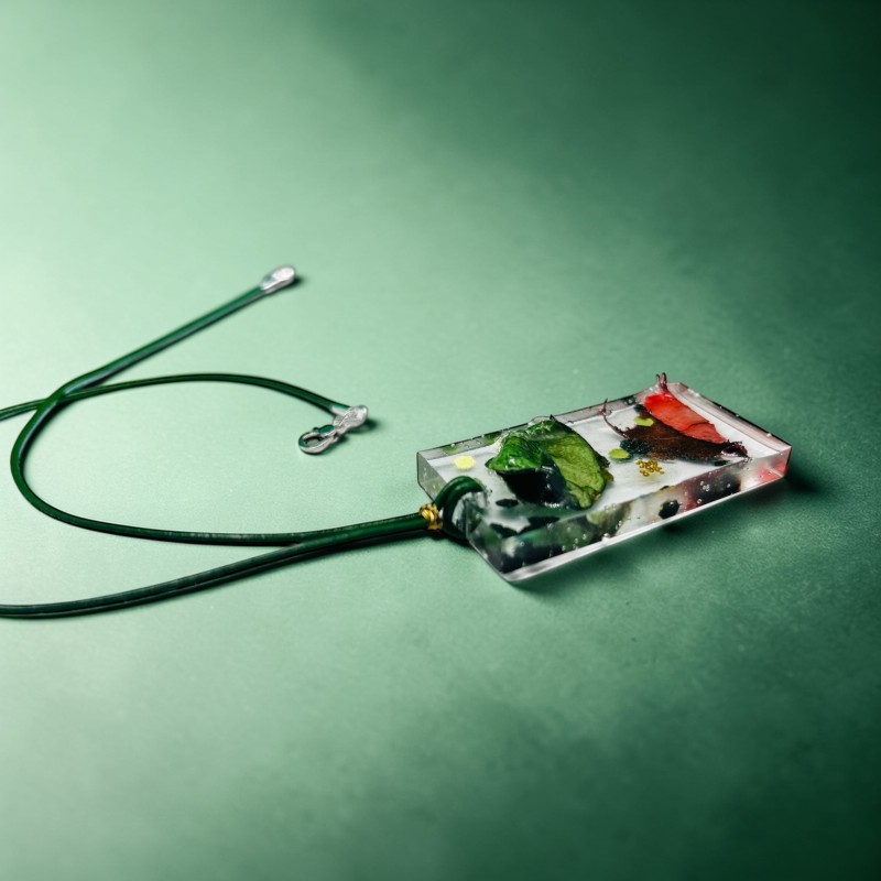 Pandantiv handmade din rășină epoxidică