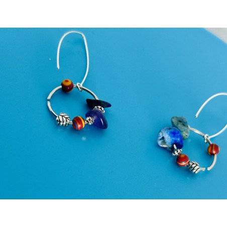 Cercei din argint multicolori.