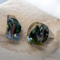 Cercei cu flori uscate în rășină